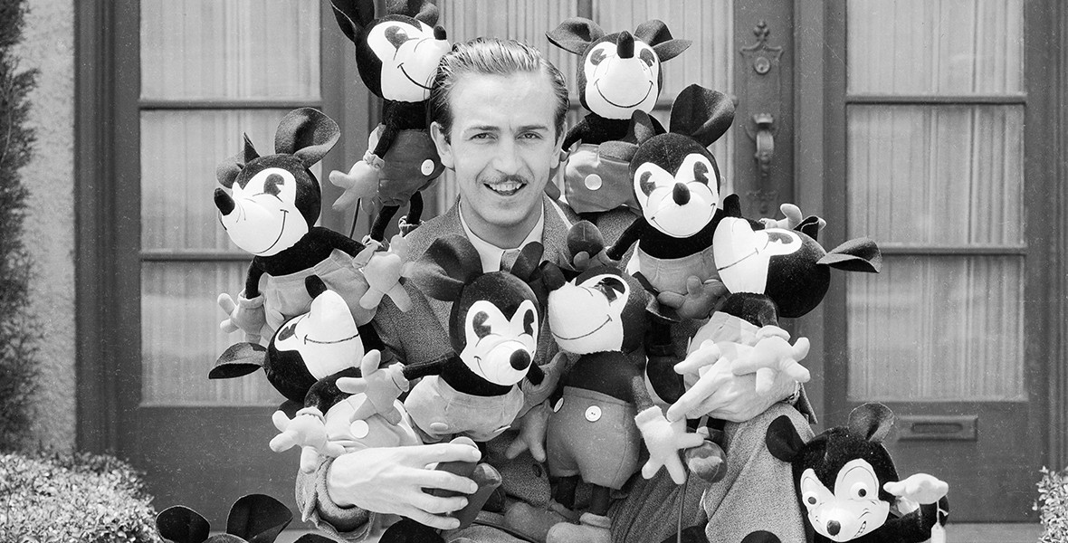 Walt Disney đã từng trải qua một tuổi thơ khó khăn, vất vả