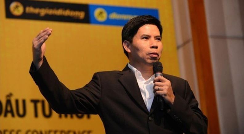 Nguyễn Đức Tài khởi nghiệp với 3 cửa hàng điện thoại di động năm 2003