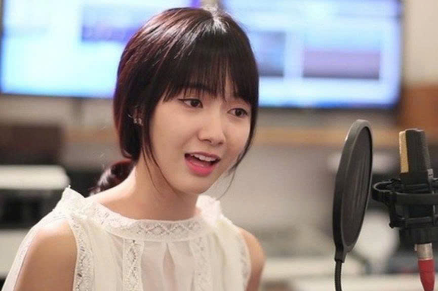 Tiểu sử ca sĩ Jang Mi hiện tượng “hot girl hát hay” nổi như cồn trên MXH chỉ qua 1 clip quay lén Tiểu sử ca sĩ Jang Mi hiện tượng “hot girl hát hay” nổi như cồn trên MXH chỉ qua 1 clip quay lén