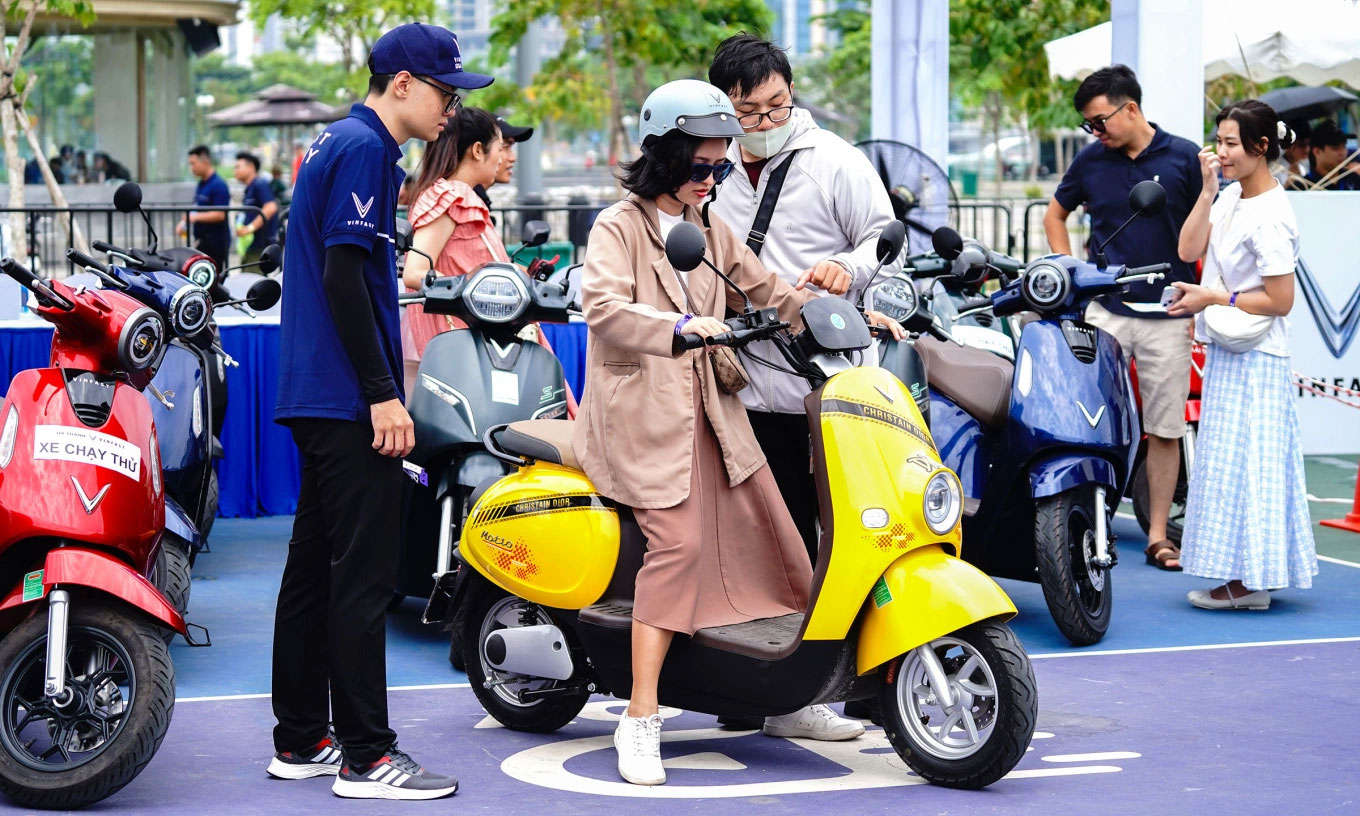 Cuộc chiến xe máy điện: Thị trường Việt chuẩn bị bùng nổ