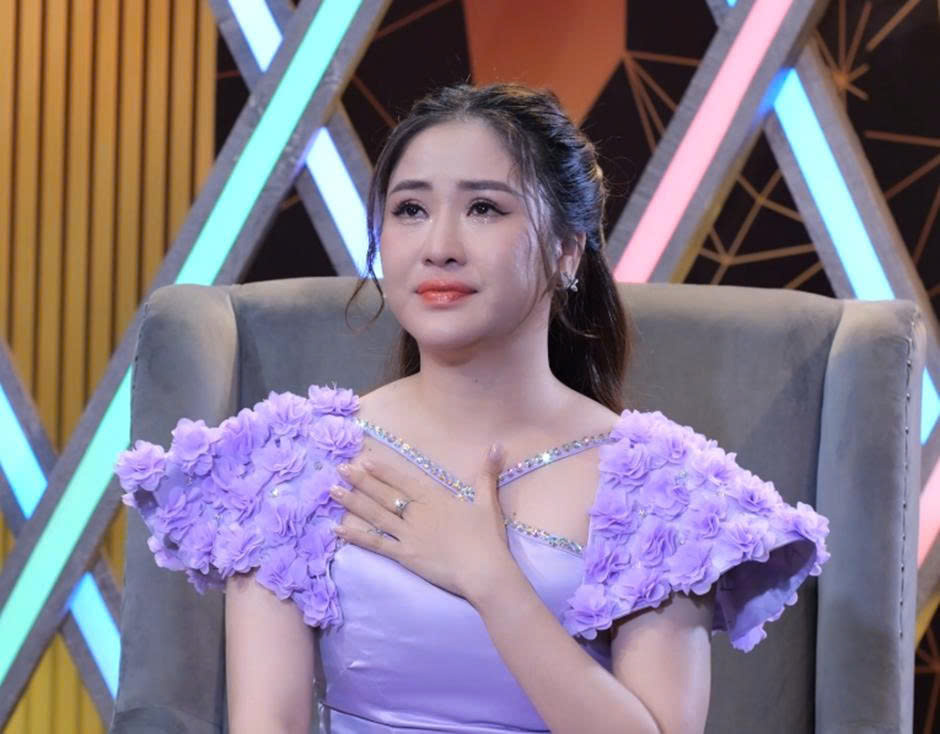 Tiểu sử ca sĩ Lê Thu Uyên xinh đẹp năng động Tiểu sử ca sĩ Lê Thu Uyên xinh đẹp năng động