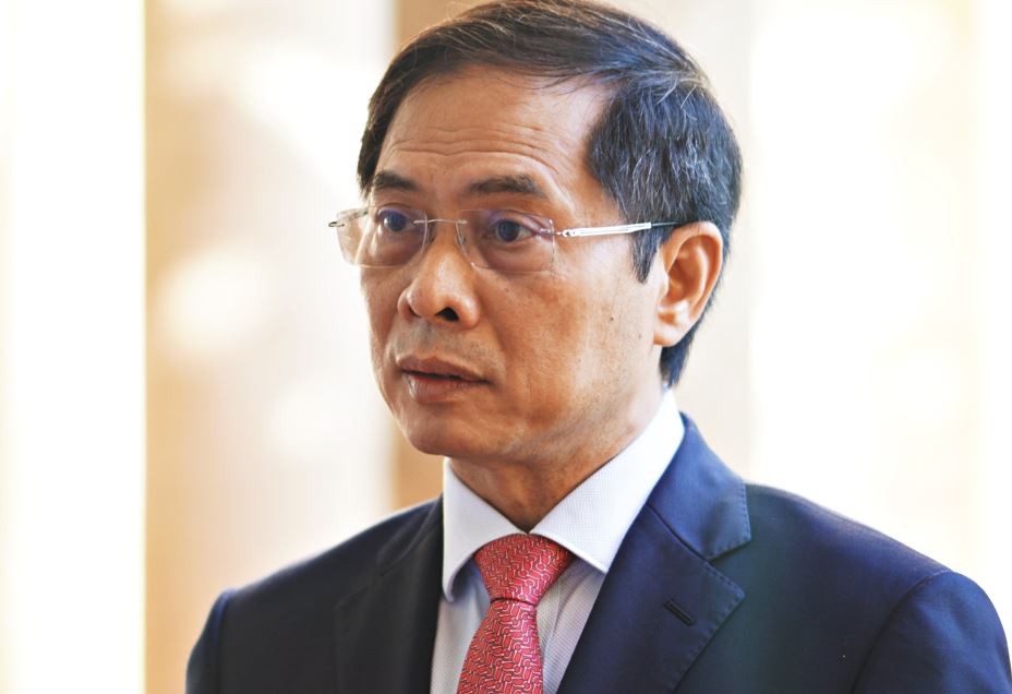 Bùi Thanh Sơn là một chính trị gia nổi tiếng người Việt Nam