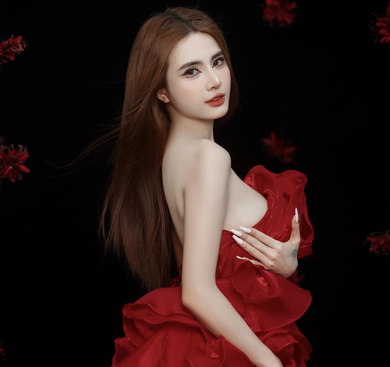 Tiểu sử Lê Khánh Chi từng vướng tin đồn tình cảm với người đã có gia đình Tiểu sử Lê Khánh Chi từng vướng tin đồn tình cảm với người đã có gia đình