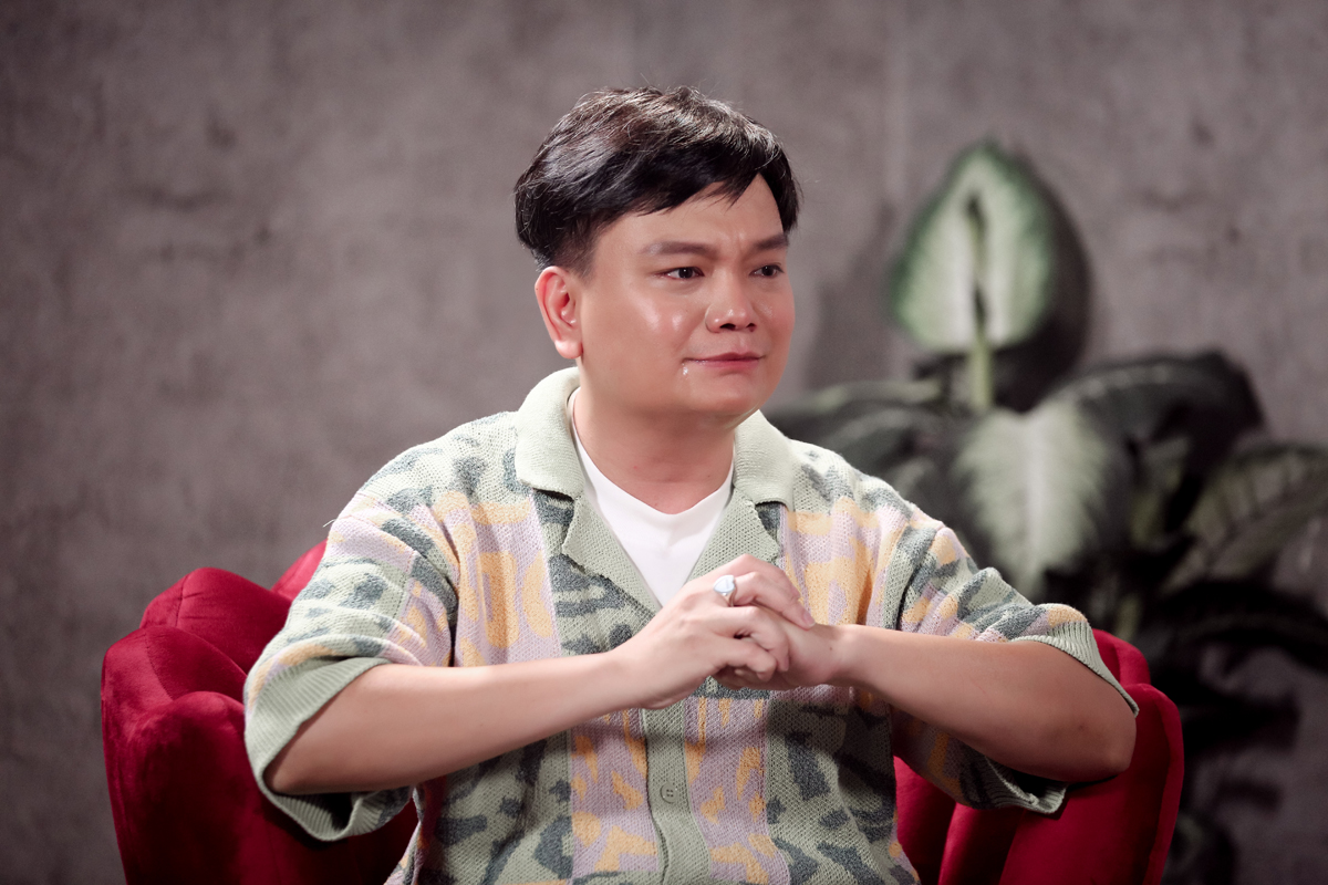 Tiểu sử Trịnh Tú Trung bắt đầu từ một tuổi thơ thiếu thốn tình thương gia đình