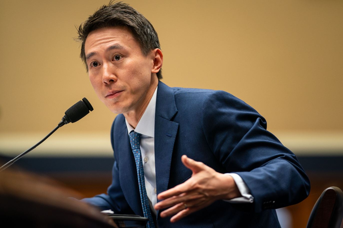 Tiểu sử Shou Zi Chew sở hữu tài sản 200 triệu USD và mua nhà ở Queen Astrid Park