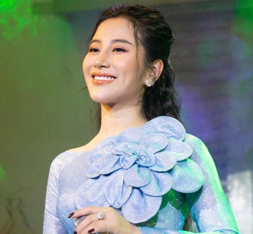 Tiểu sử ca sĩ Trần Thị Tố My là cô học trò được Đàm Vĩnh Hưng nâng đỡ