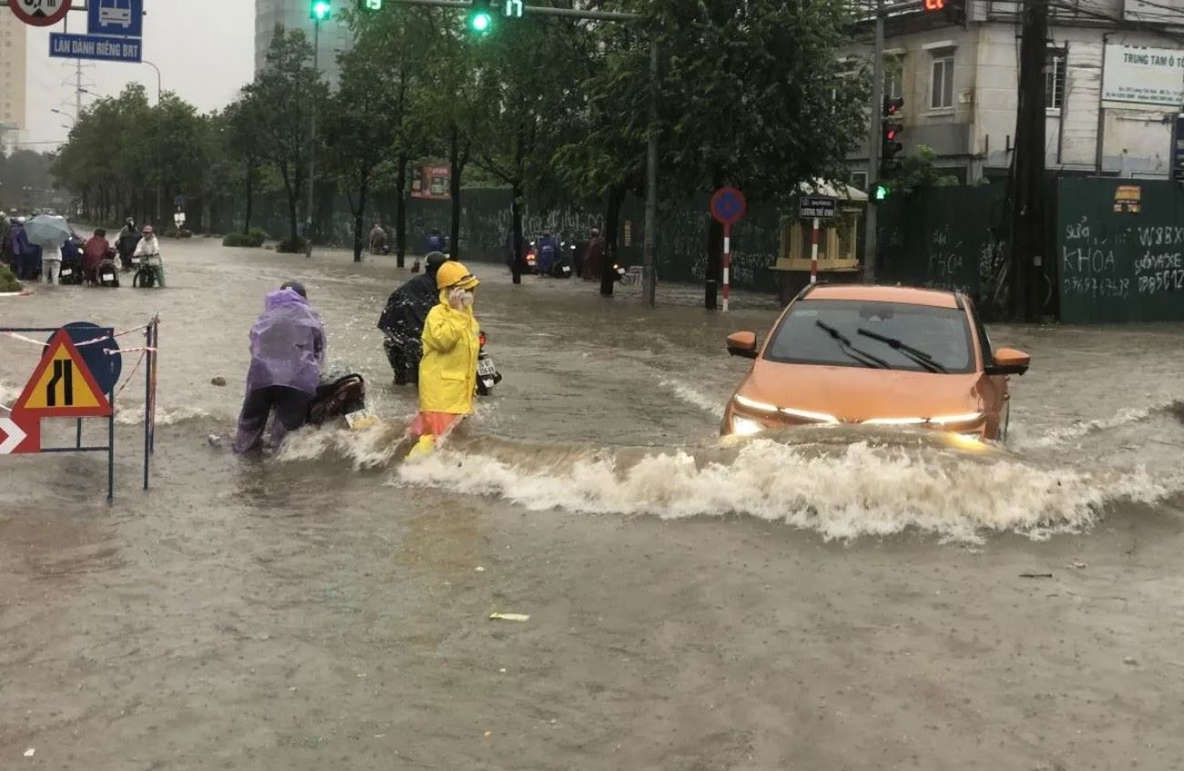 Xe điện ngập nước có thể không gây sự cố tức thời nhưng sẽ gây hư hỏng nặng về sau