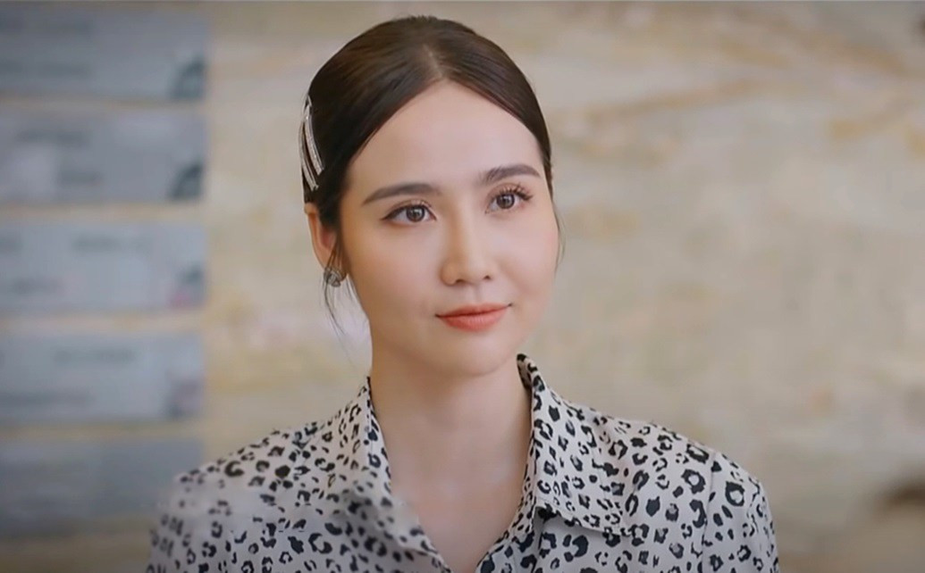 Tiểu sử Huyền Lizzie tên thật là Phan Minh Huyền sinh ngày 12/6/1990 tại Hà Nội