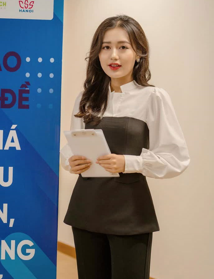 Hoàng Hồng Hạnh tham gia Nóng cùng World Cup 2022