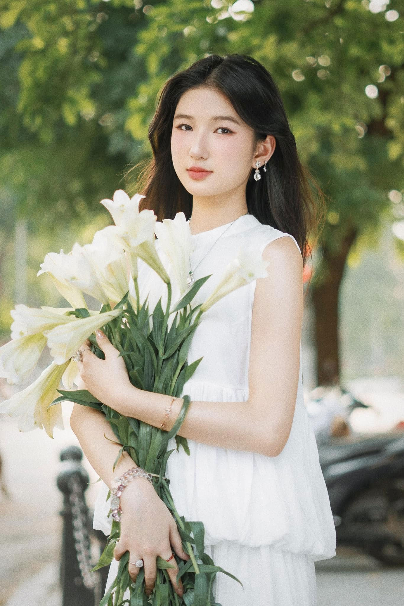 Nàng Mơ và Lộc gây tranh cãi về các hành động thân mật quá mức