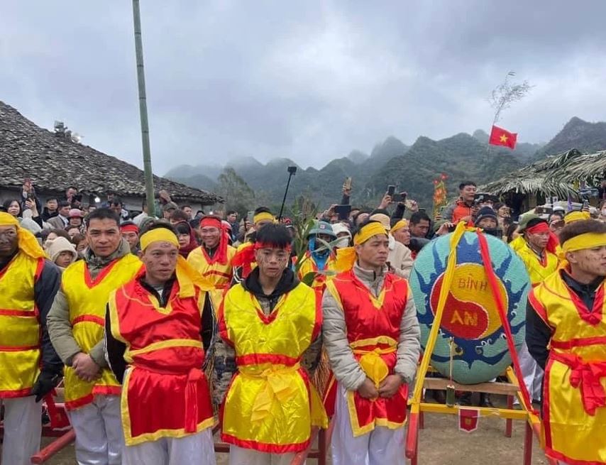 Lễ hội Rước của quý thu hút đông đảo người dân tham gia