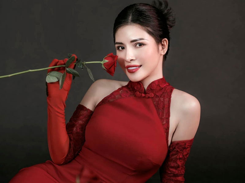 Nguyệt Fake vượt lên số phận vươn tới thành công
