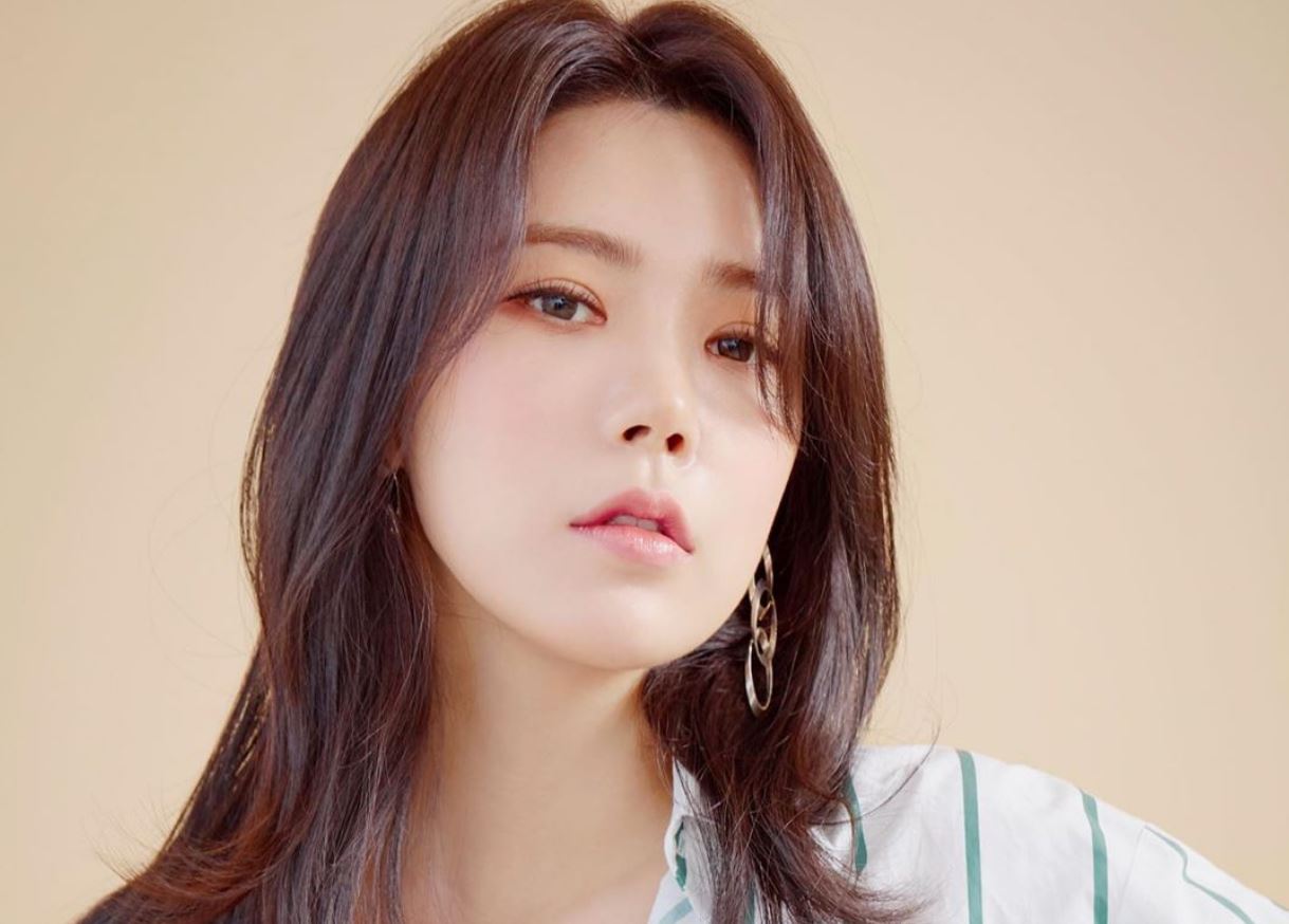 Tiểu sử Lizzy từng theo học tại trường Đại học Kyung Hee