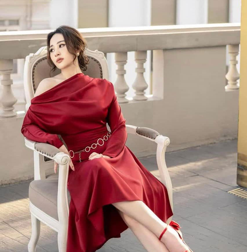 Tiểu sử Nguyễn Thảo Hương sinh ngày 16/11/1996 tại Hà Nội