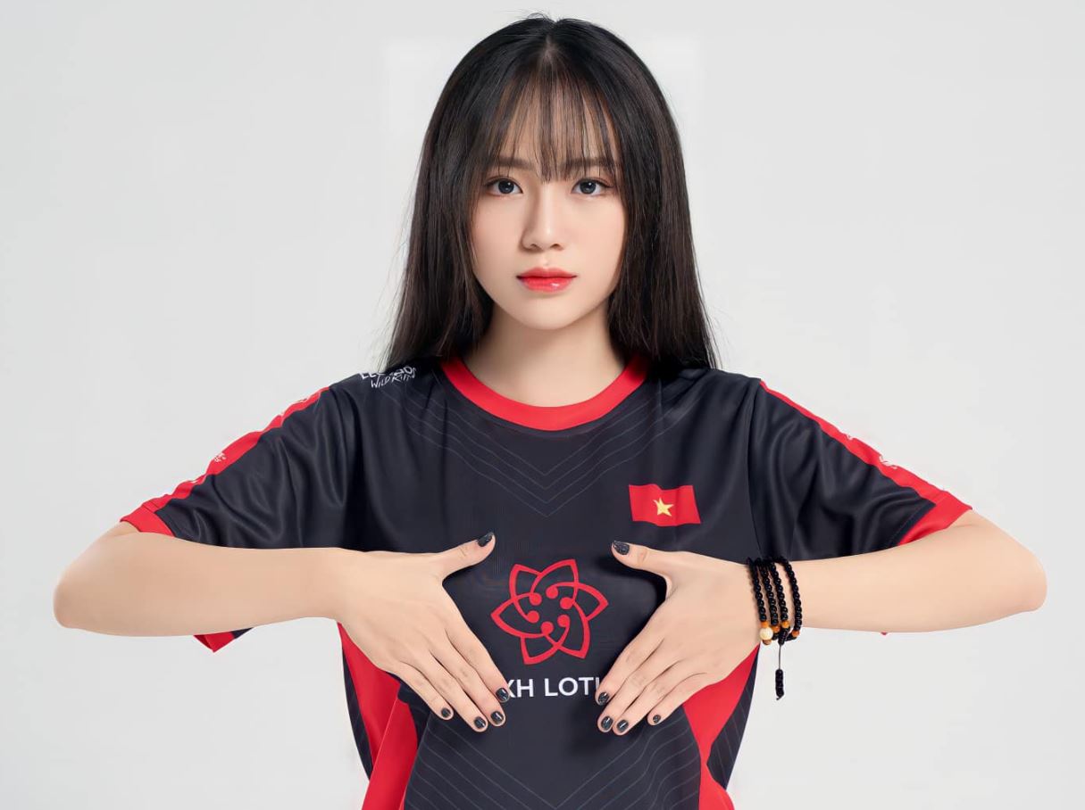 Tiểu sử Mai Linh Zuto có tên thật là Hoàng Mai Linh sinh ngày 11/10/1995 tại Yên Bái