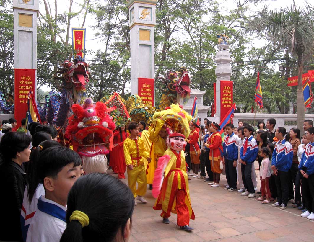 Lễ hội đền Hát Môn có nhiều hoạt động đặc sắc