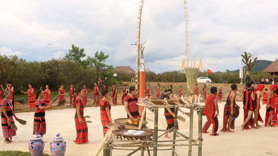 Nghi thức cúng lễ độc đáo trong Tết A Za