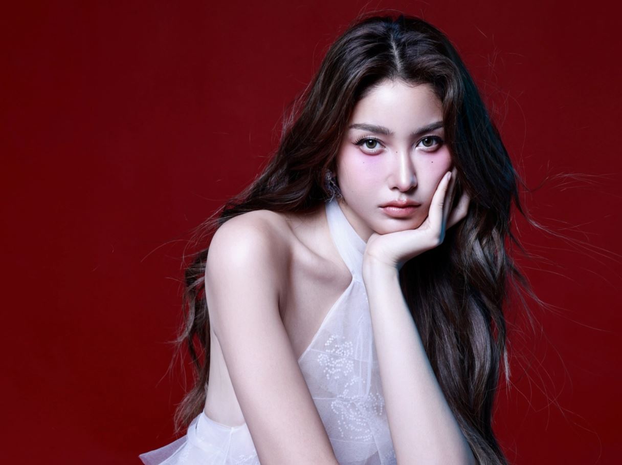 Tiểu sử Angela Ploy từng có thời gian hẹn hò với Rocker Nguyễn