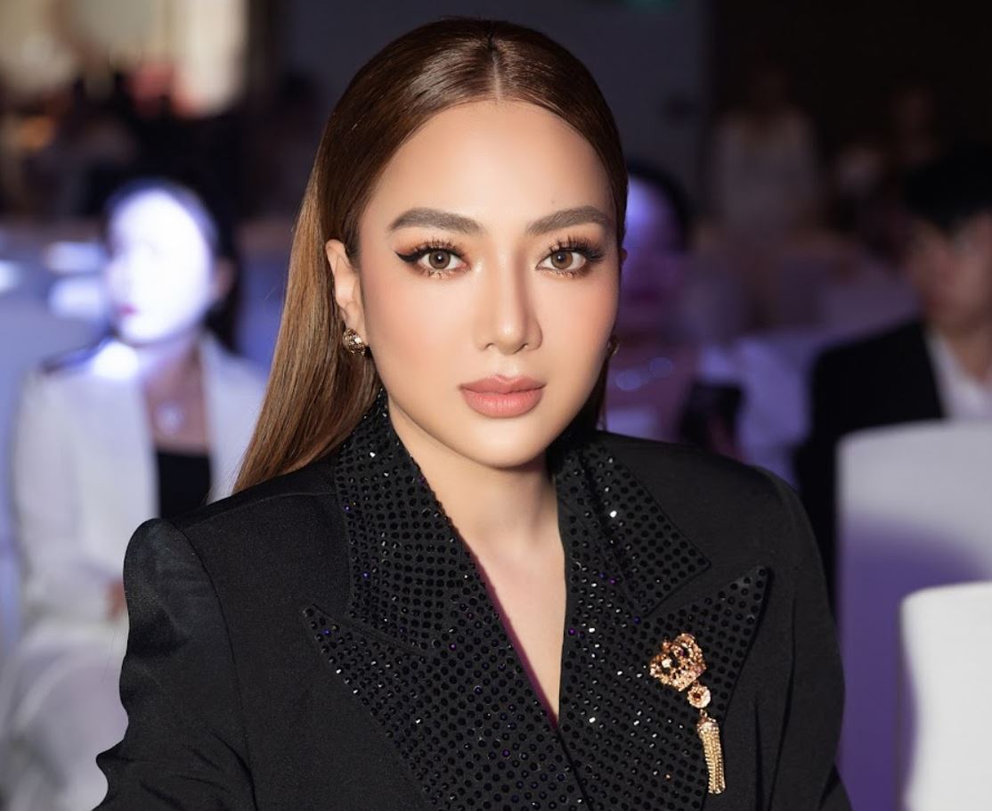 Tiểu sử CEO Hồng Nhung có tên đầy đủ Lê Thị Hồng Nhung sinh năm 1990 đến từ Bình Phước