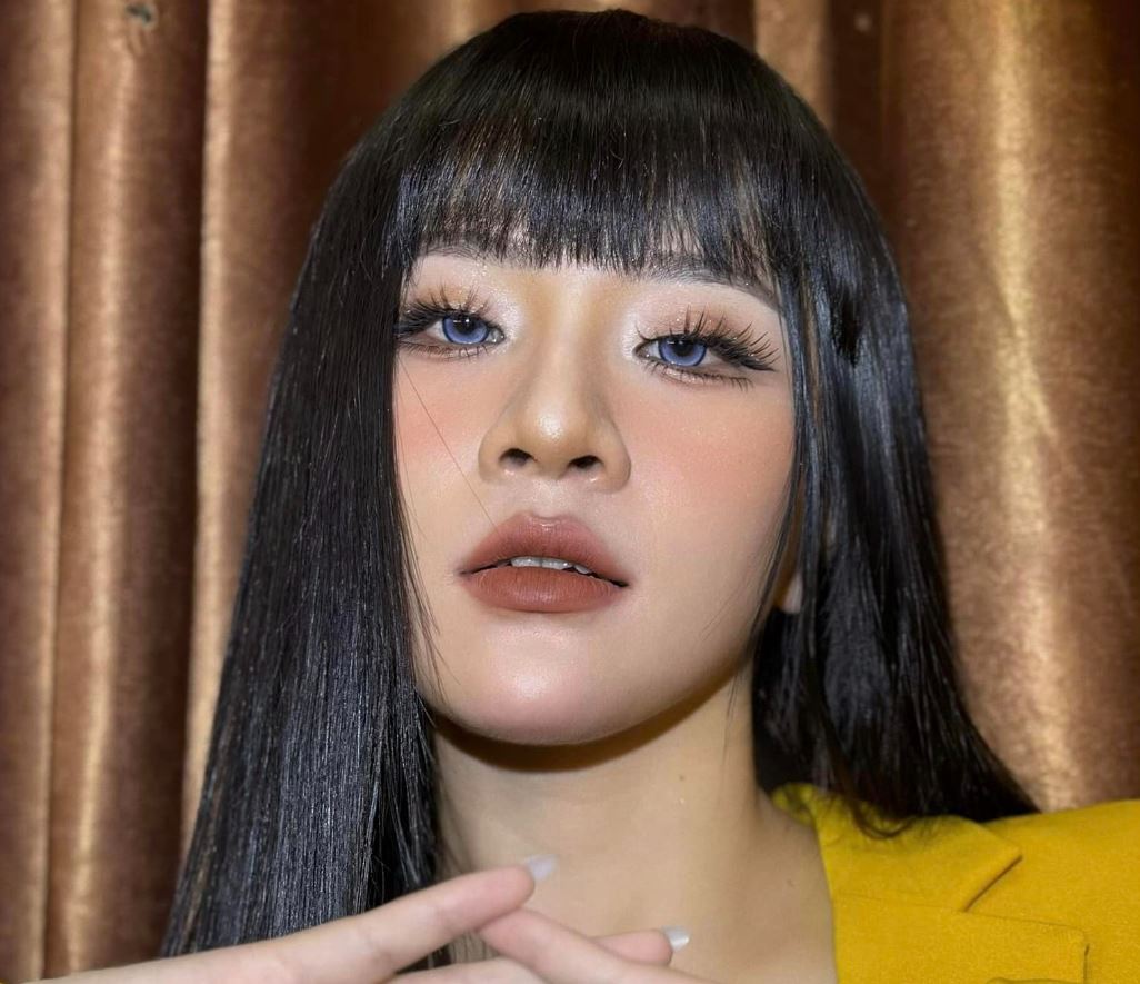 Tiểu sử Dung Doll từng góp mặt trong hàng loạt MV triệu view của các ca sĩ nổi tiếng