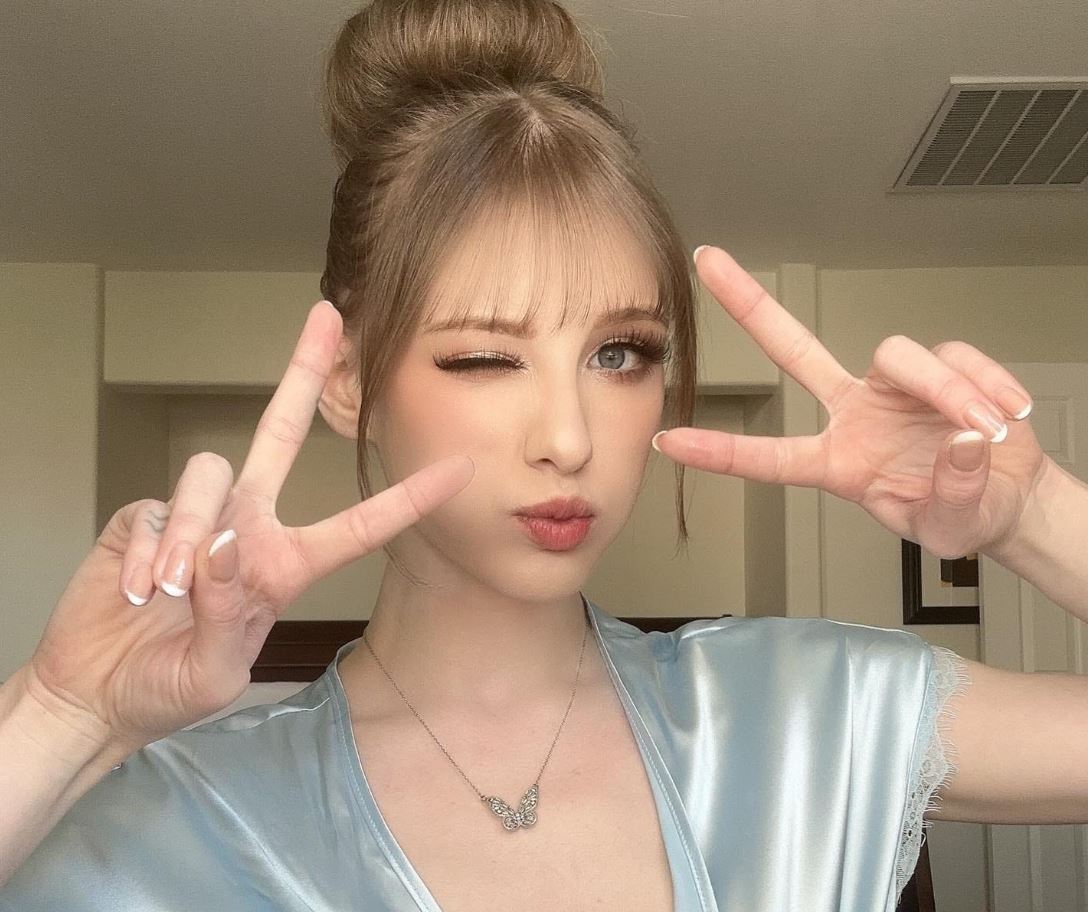 Tiểu sử Melody Marks từng tham gia nền công nghiệp AV khi mới tròn 18 tuổi