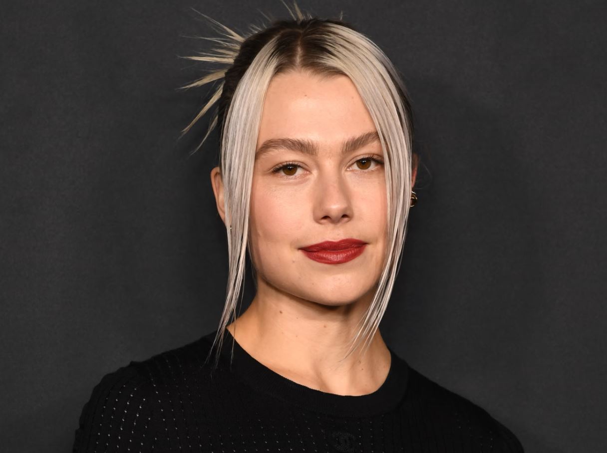 Tiểu sử Phoebe Bridgers từng thống trị Grammy 2024 với 5 giải thưởng danh giá