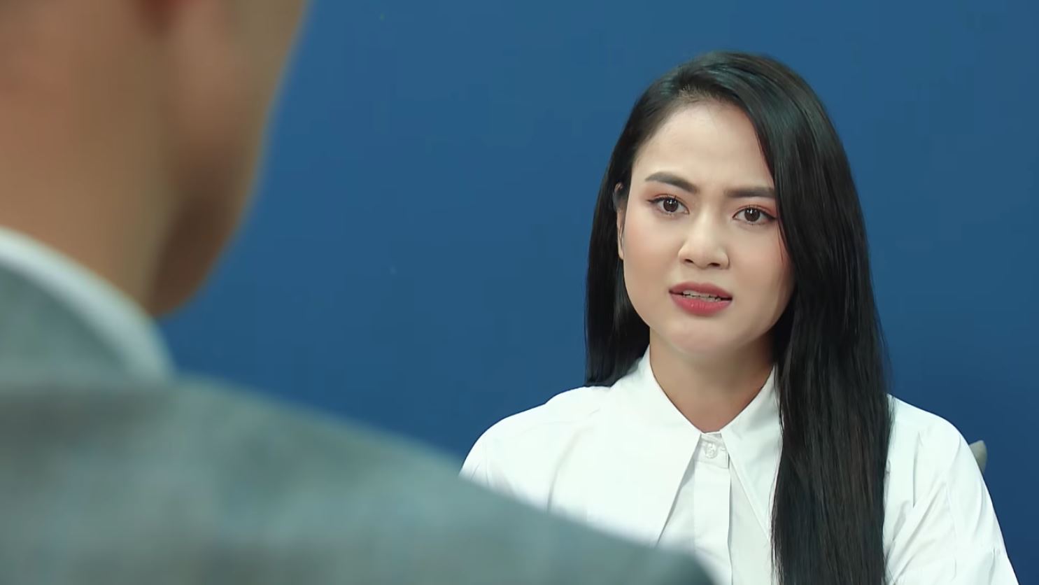 Tiểu sử Việt Hoa xuất thân từ diễn viên của Nhà hát Kịch Việt Nam