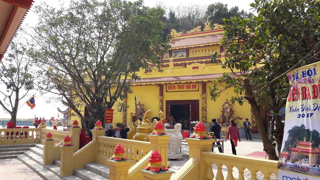 Lưu ý về cách di chuyển và nơi lưu trú khi tham gia hội đền Bà Đế