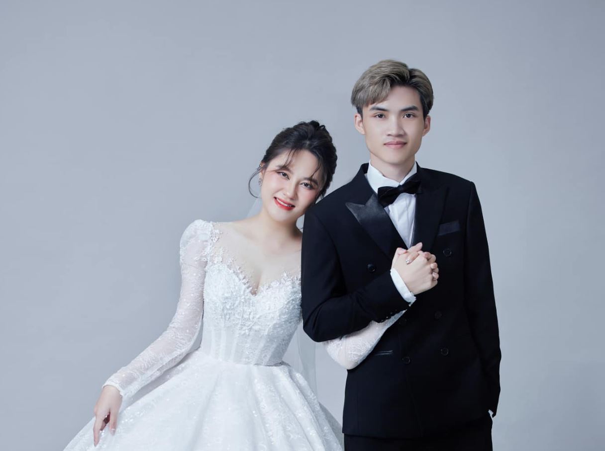 Tiểu sử Cô Ngân TV có tên thật là Lê Nguyễn Thảo Ngân sinh ngày 29/08/1998 đến từ Đà Lạt