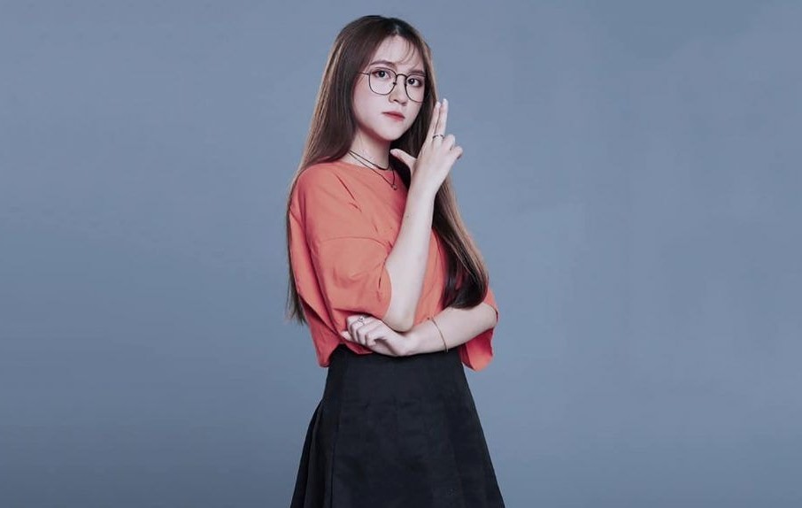 Cô Ngân TV sở hữu "giọng ca vàng"