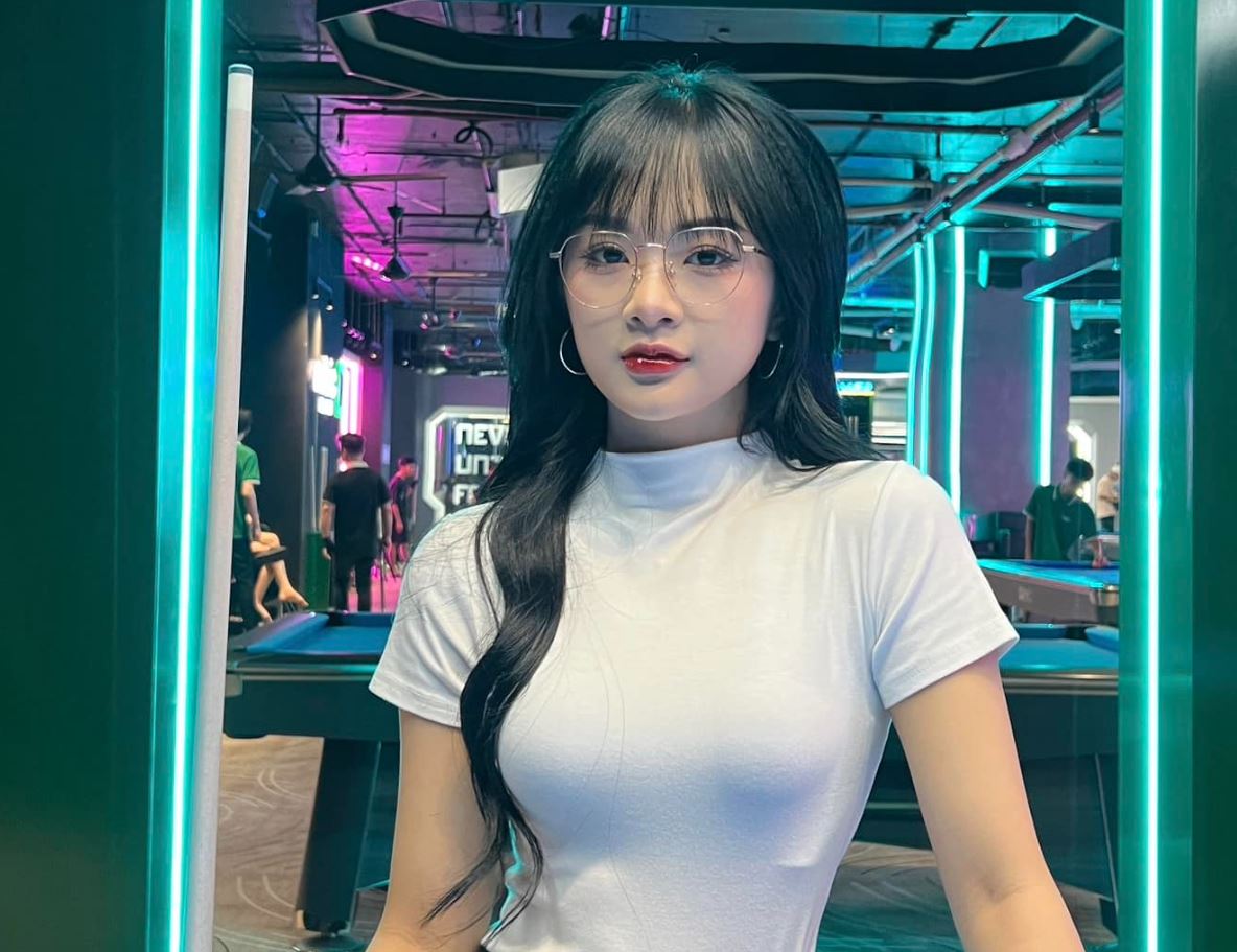 Tiểu sử Gấm Kami có tên thật Ma Thị Hồng Gấm sinh năm 2000 đến từ Tuyên Quang, Việt Nam