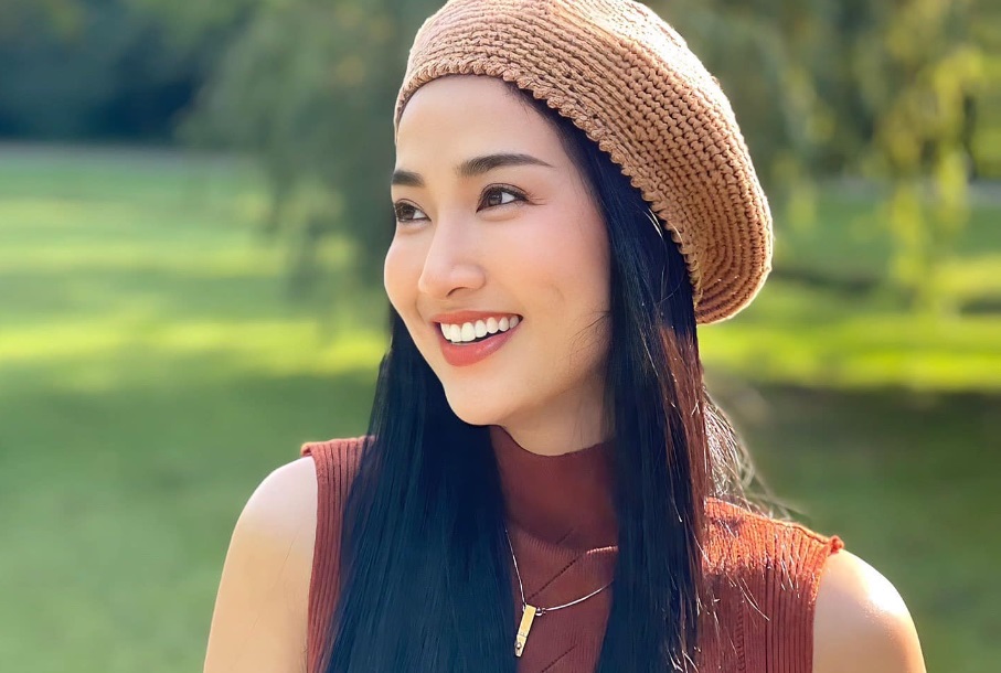Tiểu sử Quỳnh Lam tên khai sinh Hoàng Quỳnh Lam sinh ngày 10/5/1984 tại Đồng Nai