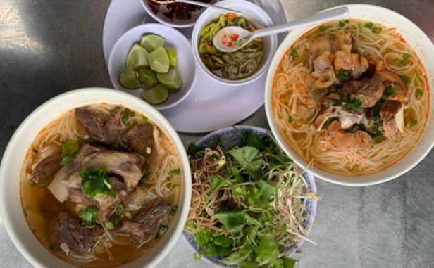 Bún bò giò heo