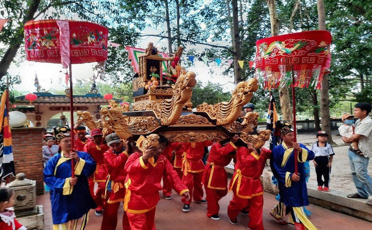 Các nghi thức trong lễ hội Thầy Thím diễn ra nghiêm túc và trang trọng