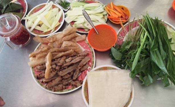 Đến Nha Trang ăn gì? Chắc hẳn không thể thiếu nem nướng Nha Trang
