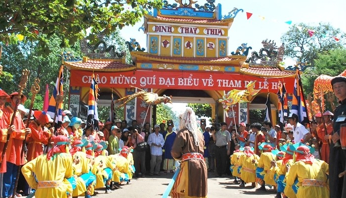 Lễ hội Dinh Thầy Thím thu hút đông đảo người dân tham gia
