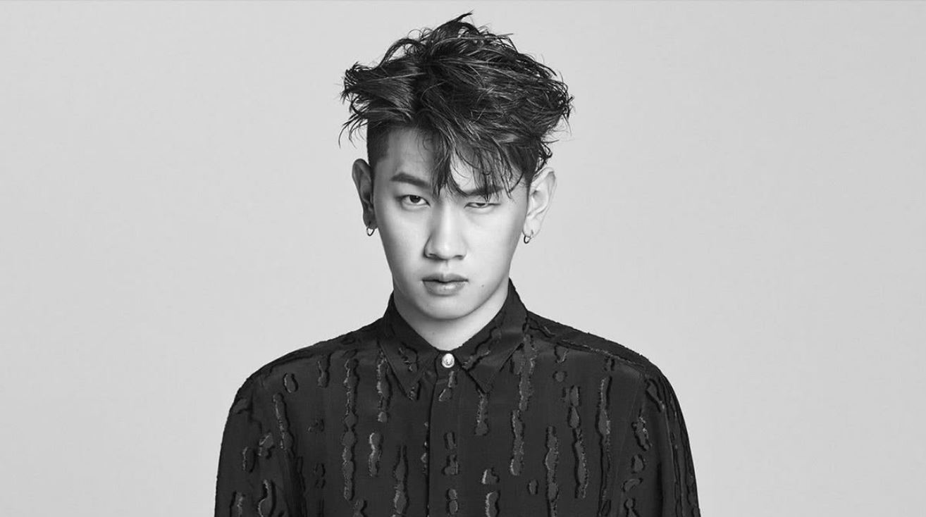 Tiểu sử Crush có tên thật Shin Hyo - seob(신효섭) sinh ngày 3 tháng 5 năm 1992