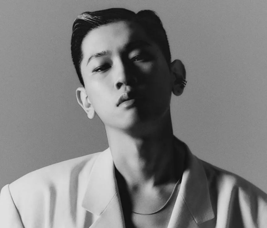 Tiểu sử Crush hái nhiều thành công với 9 đĩa đơn lọt Top 5 trên BXH Gaon Digital Chart