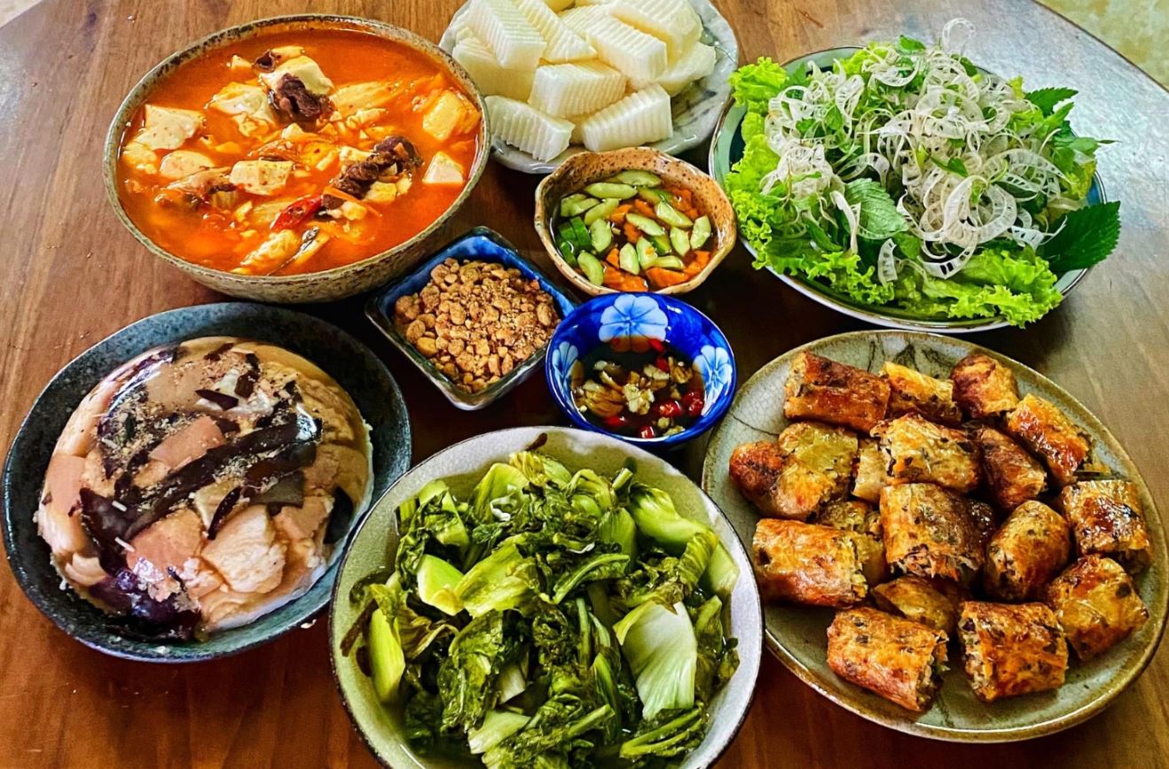 Mâm cơm gia đình ý nghĩa