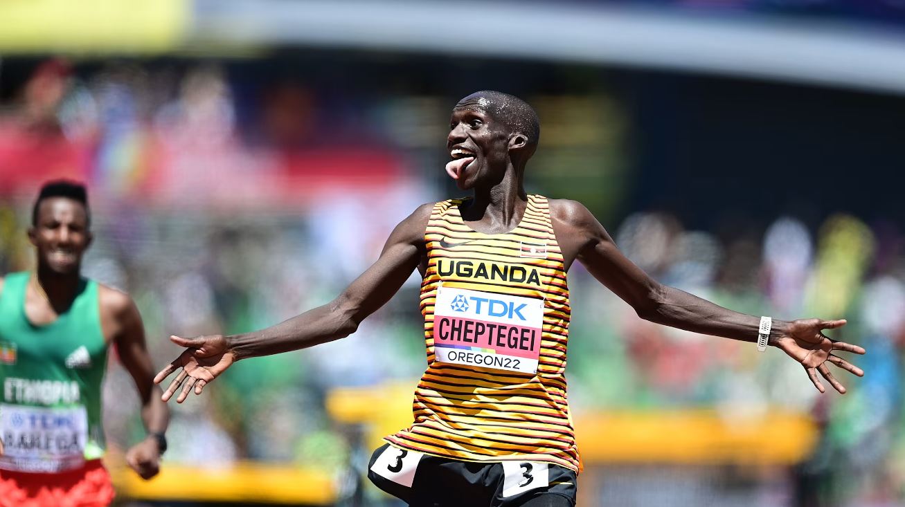 Tiểu sử Joshua Cheptegei sinh ngày 9 tháng 12 năm 1996 đến từ Uganda