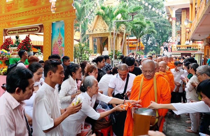 Lễ hội Đôn Ta có nhiều nghi thức độc đáo