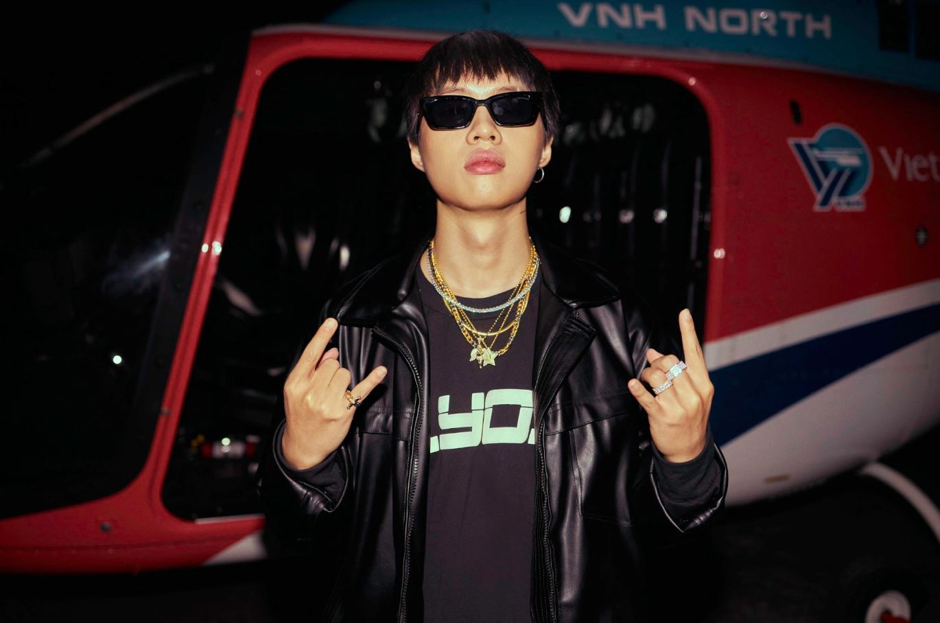Tiểu sử Low G từng làm Dancer trong nhóm Last Fire Crew cùng Tlinh trước khi thành Rapper