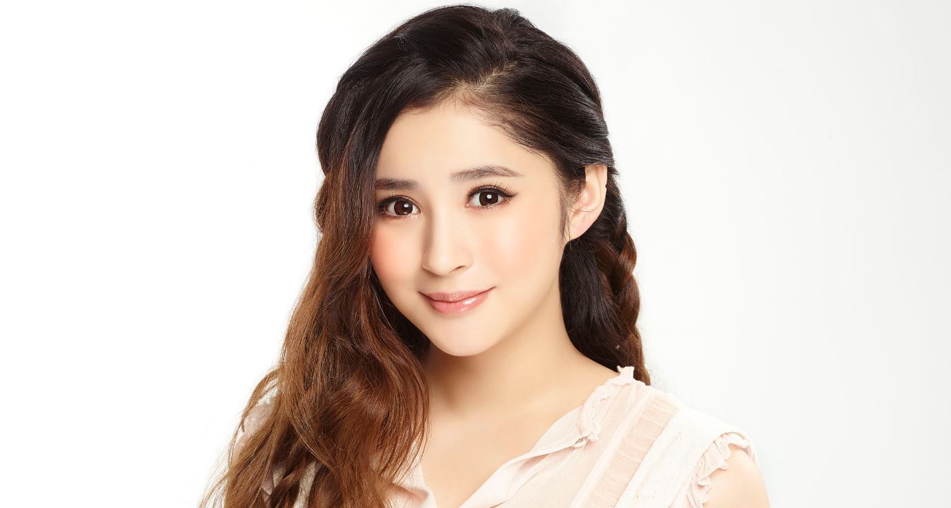 Tiểu sử Lý Tâm Ngải bước chân vào showbiz khi đóng chính trong "The Rooftop" của Châu Kiệt Luân