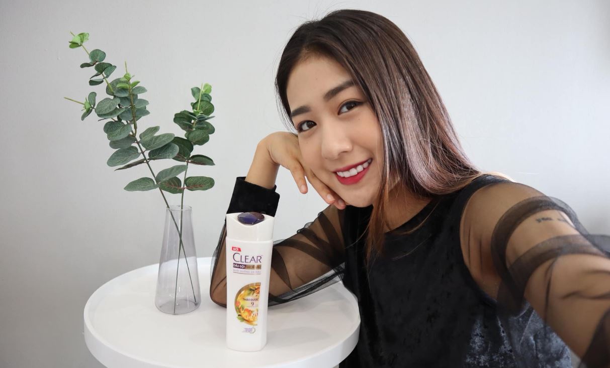 Tiểu sử Trang Lou có tên thật Phạm Thu Trang sinh ngày 24/06/1995 tại Hà Nội