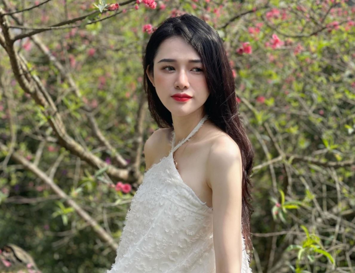 Tiểu sử Thúy Huyền Olympia  tốt nghiệp Đại học Ngoại thương chuyên ngành Kinh tế đối ngoại