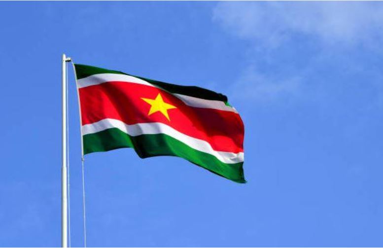 Lịch sử quốc kỳ Suriname: Biểu tượng của tinh thần dân tộc
