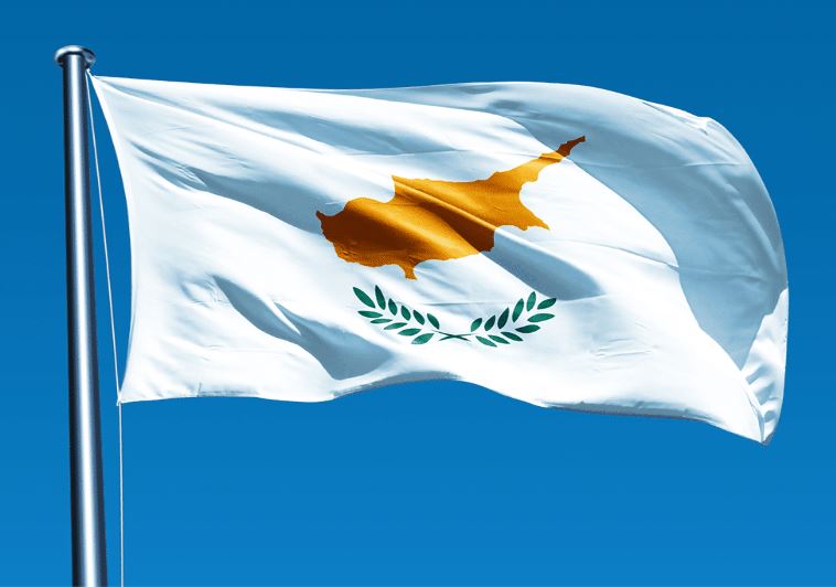 Ý nghĩa thiêng liêng ẩn chứa trong lá cờ Síp