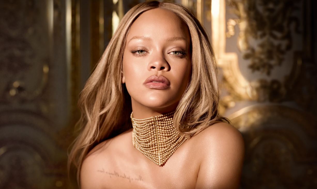 Tiểu sử Rihanna sinh ngày 20/02/1988 tại Saint Michael, Barbados