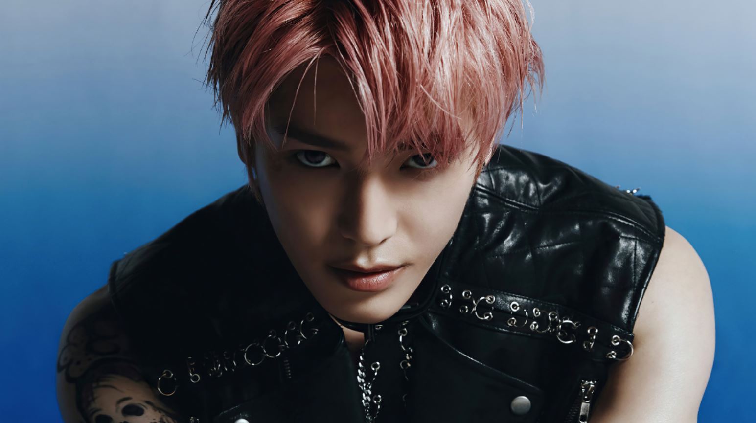 Tiểu sử Taeyong NCT ra mắt solo với "Long Flight" vào năm 2019 và đạt hạng 6 Billboard