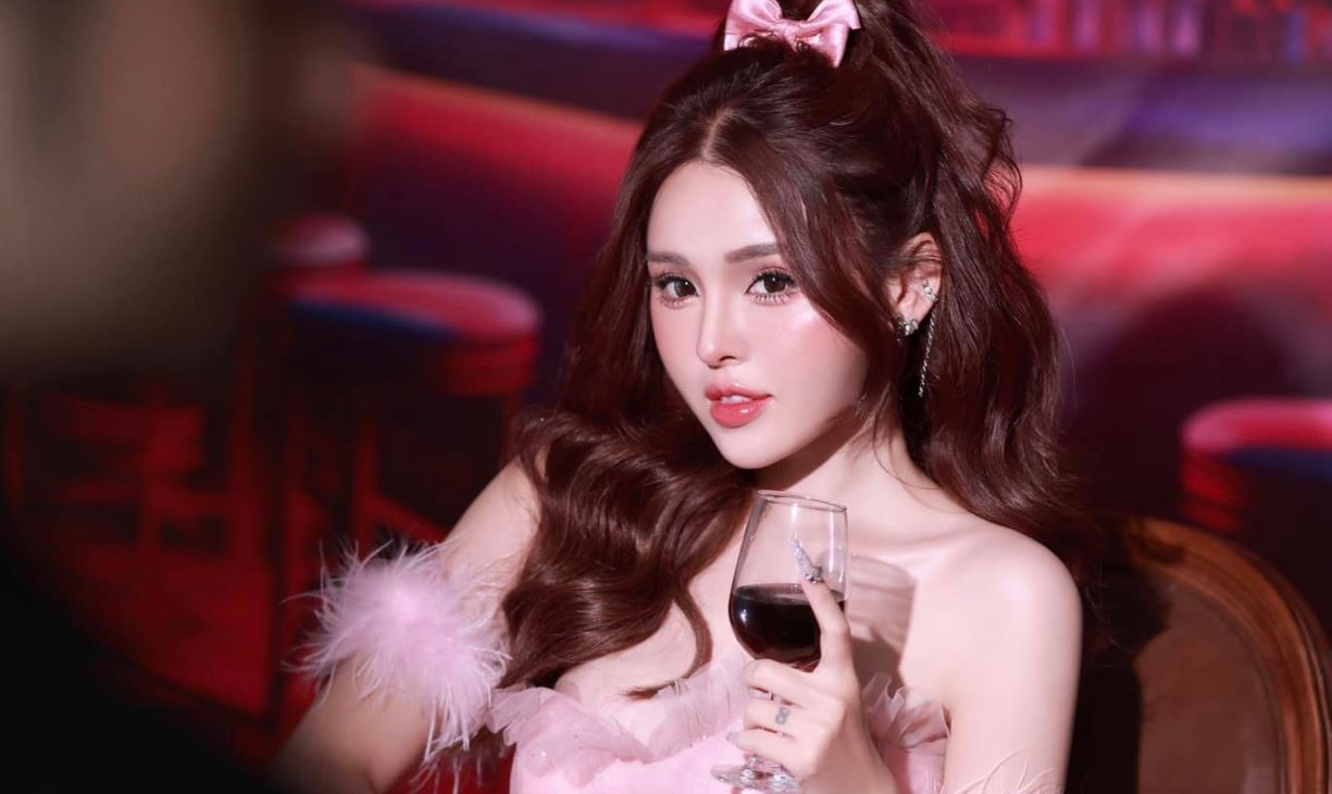 Tiểu sử Tâm Chibi có tên thật là Vũ Huỳnh Thanh Tâm sinh năm 1997 đến từ Sài Gòn